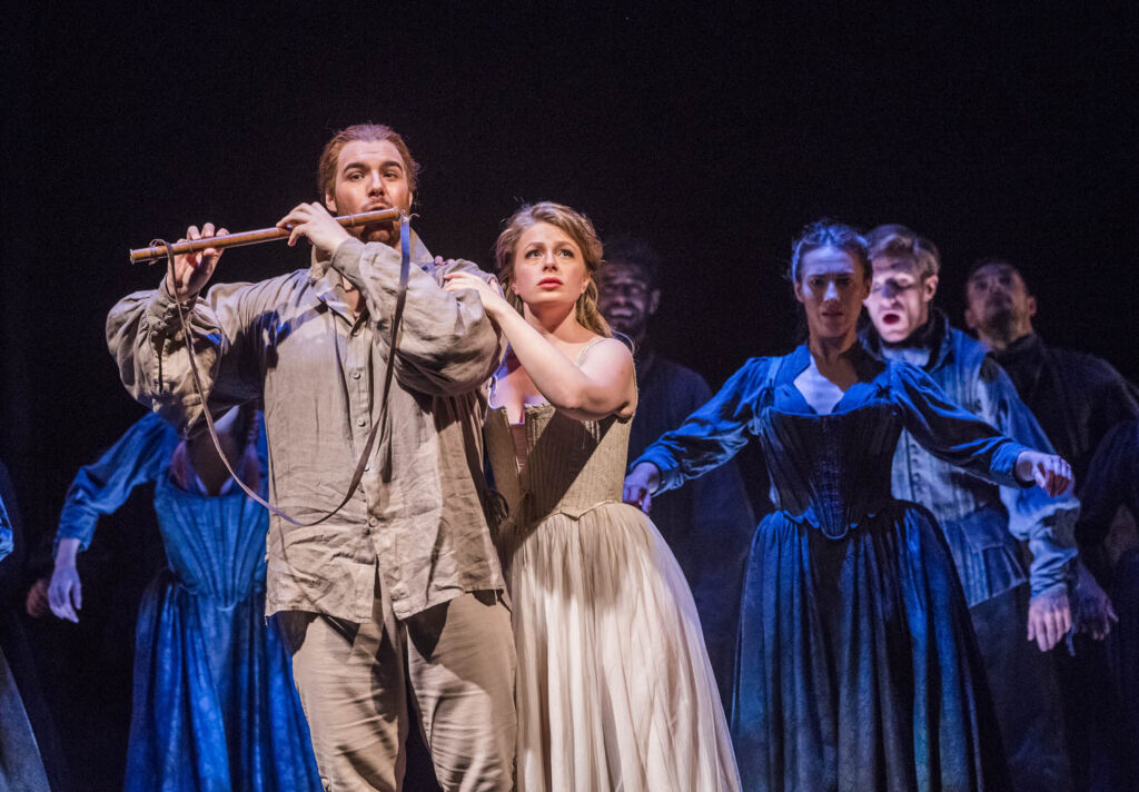 Mauro Peter and Siobhan Stagg in The Magic Flute